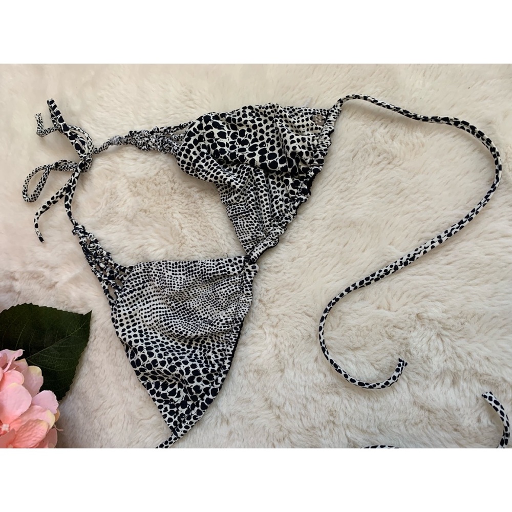 Billabong | silky soft snake skin reversible bikini top